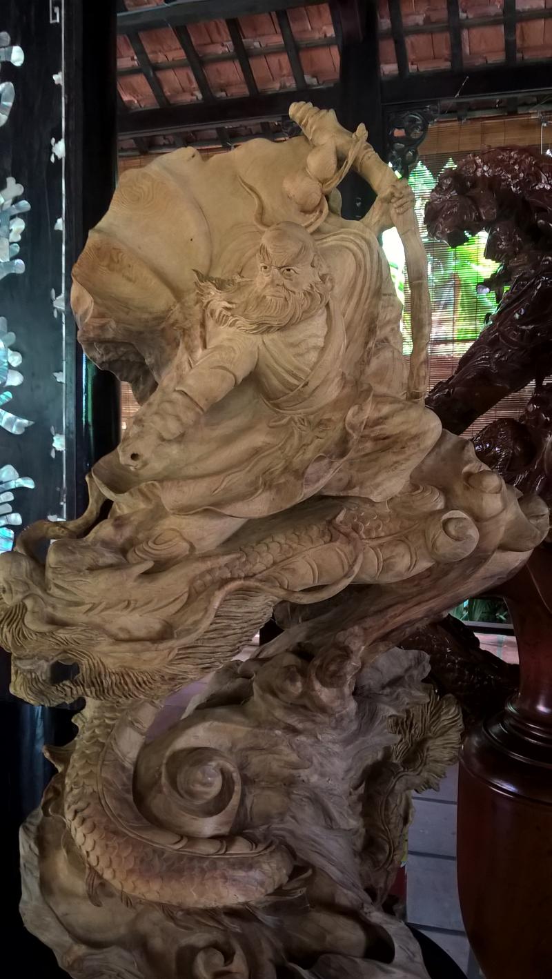 Đạt Ma gỗ bách xanh